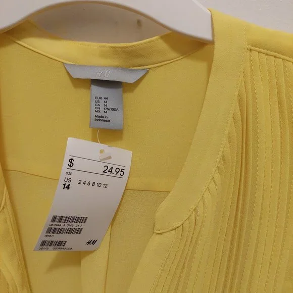 H&M Pintucked Pleated Yellow Blouse Sz 14 NWT - Picture 3 of 3